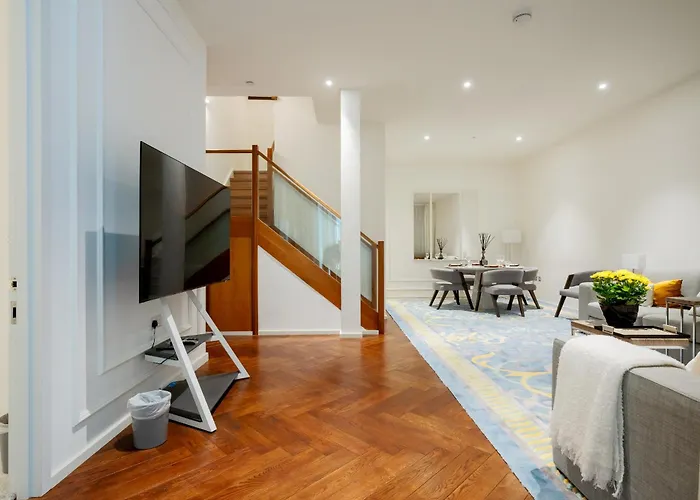Luxurious 3Brs Duplex Apt Near Us Embassy