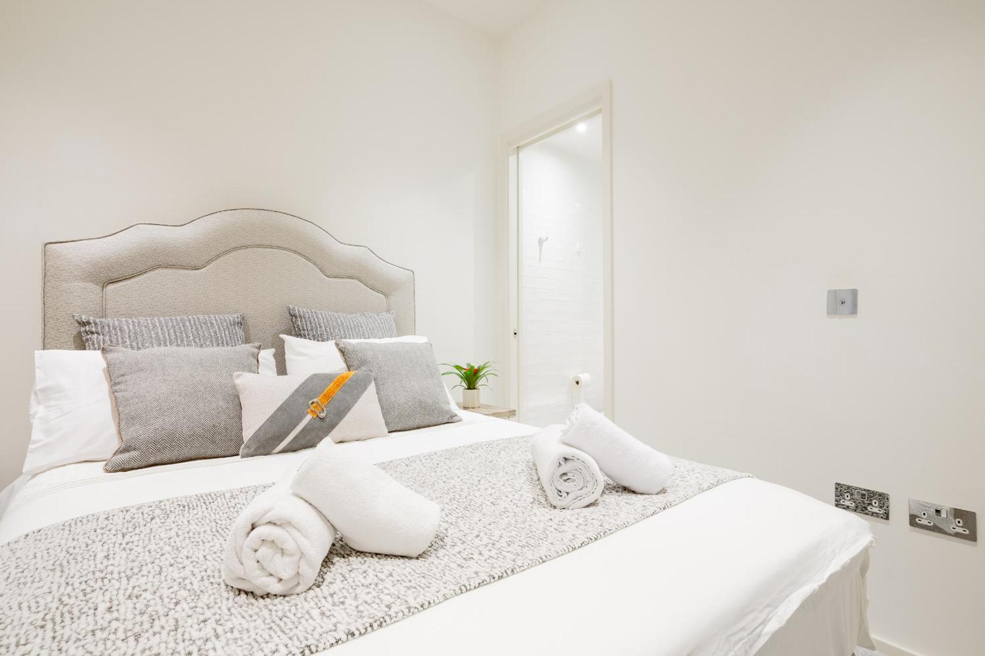 Appartamento Luxurious 3brs Duplex Apt Near Us Embassy