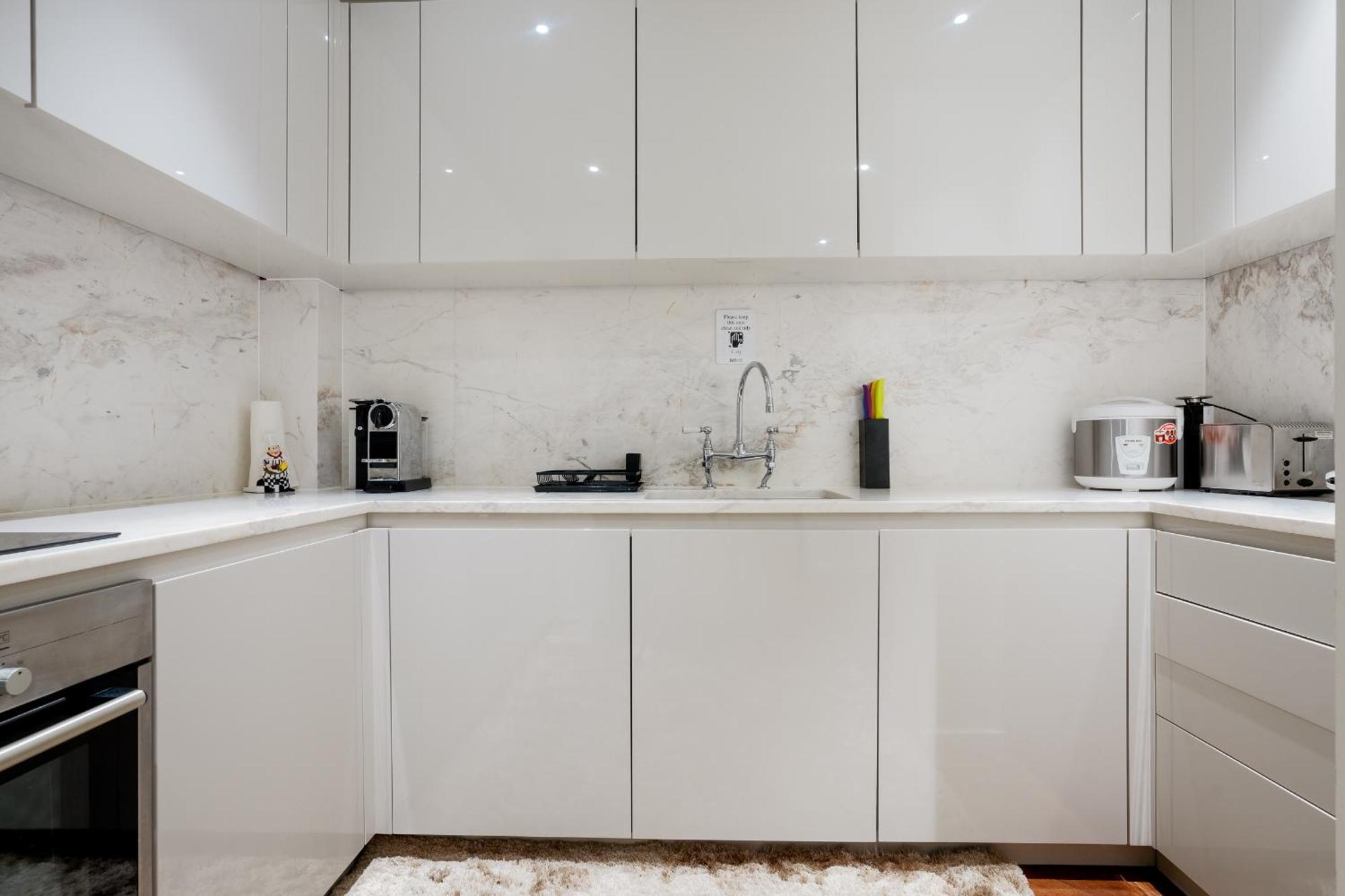 Appartamento Luxurious 3brs Duplex Apt Near Us Embassy
