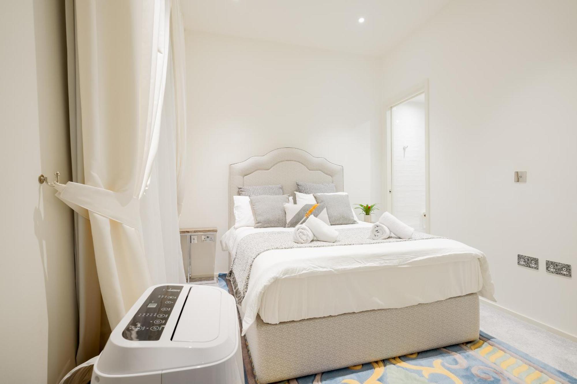 Appartamento Luxurious 3brs Duplex Apt Near Us Embassy